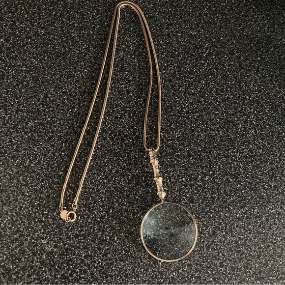 EUC Rare Vintage Accessocraft NYC Magnifying Glass Pendant Gold Tone Metal - Picture 8 of 13
